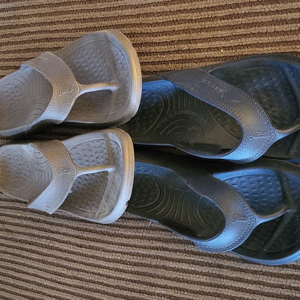 NuuSol Navy Black And Taupe Flip Flops Sandals Womens 7M - Picture 4 of 7